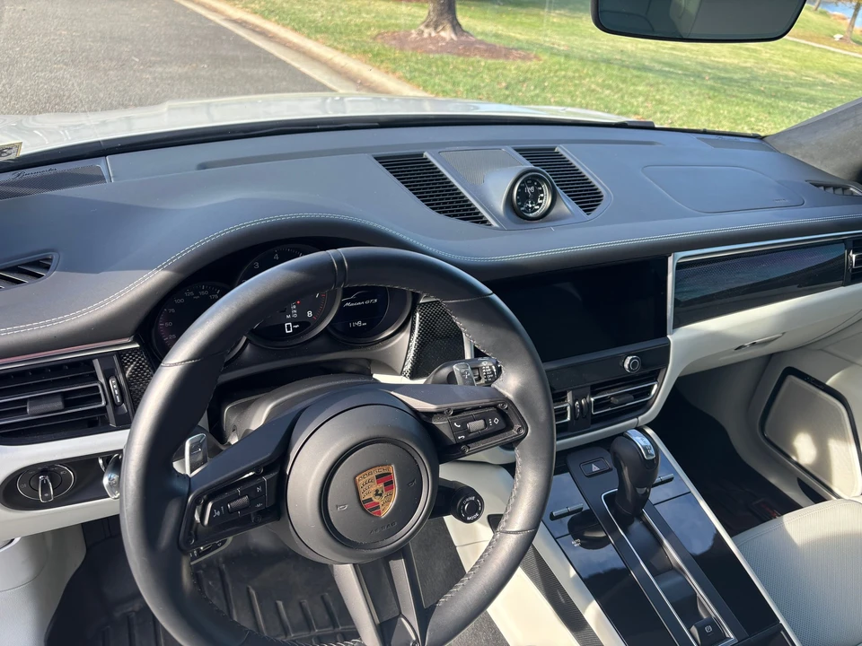 2022 Porsche Macan GTS - Image 8 of 20