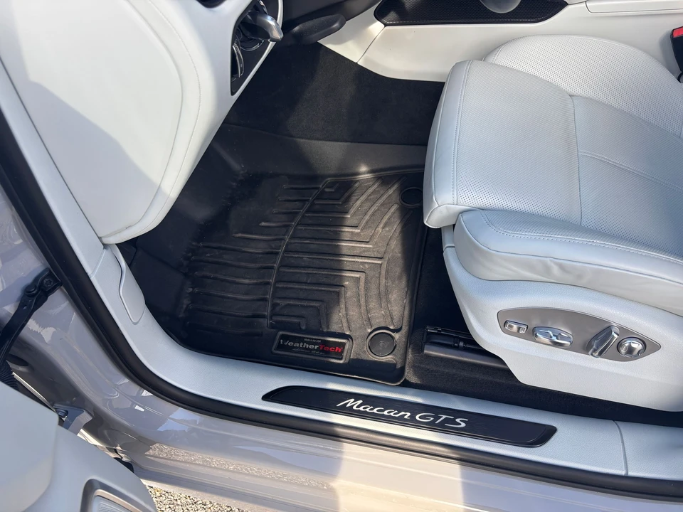 2022 Porsche Macan GTS - Image 11 of 20