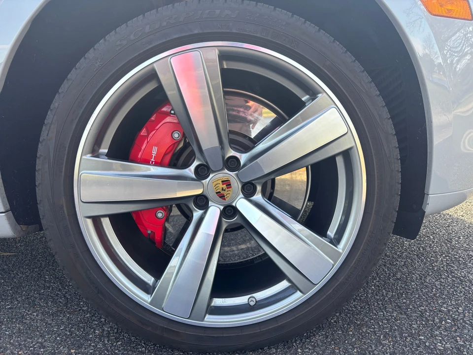 2022 Porsche Macan GTS - Image 14 of 20
