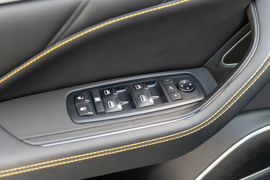 2022 Maserati Levante - Image 14 of 21