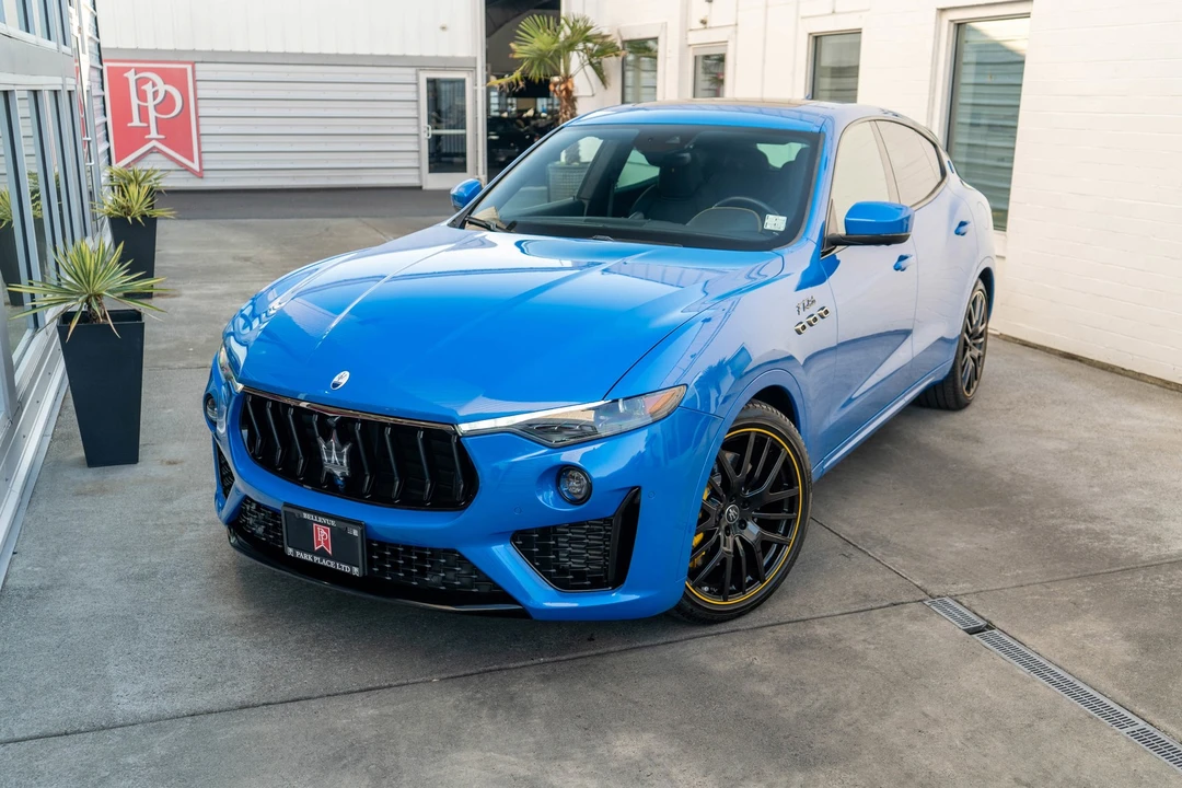 2022 Maserati Levante - Image 2 of 21