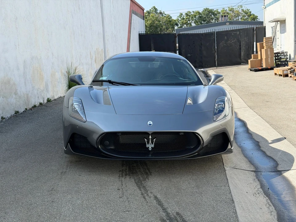 2022 Maserati MC20 - Image 2 of 14