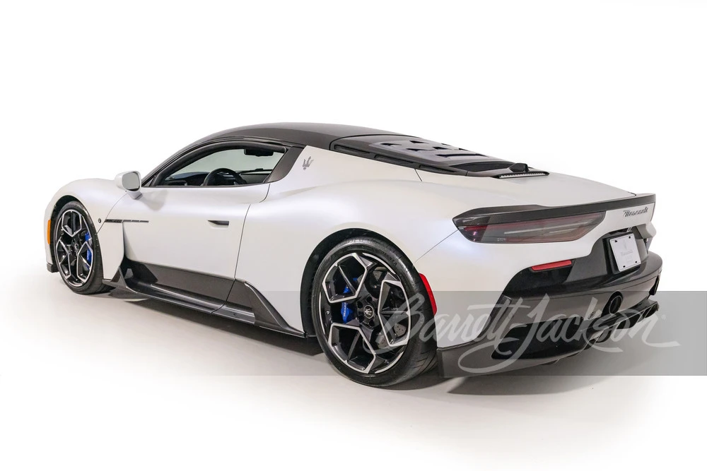 2022 Maserati MC20 - Image 20 of 31