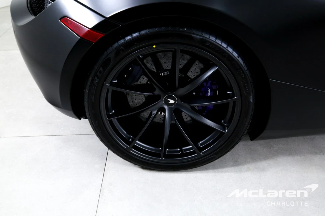 2022 McLaren 720S Spider - Image 24 of 31