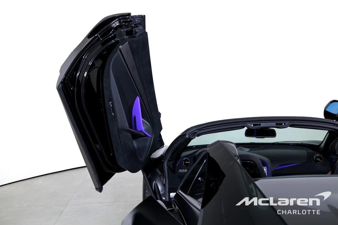 2022 McLaren 720S Spider - Image 12 of 31