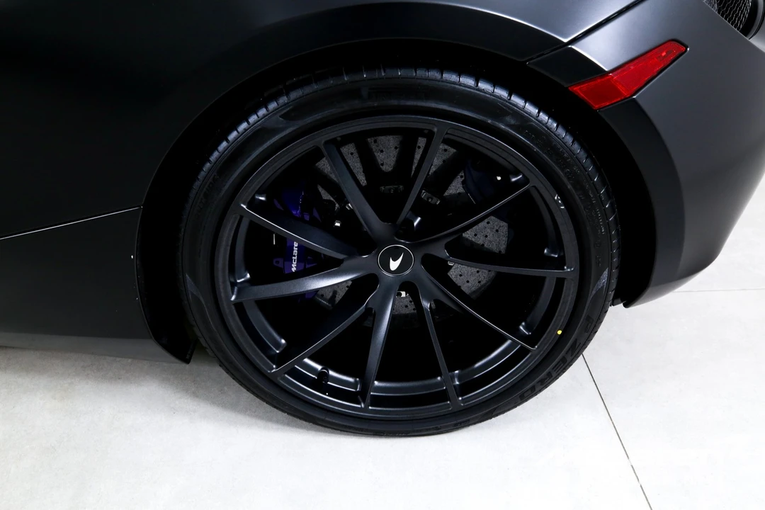 2022 McLaren 720S Spider - Image 27 of 31