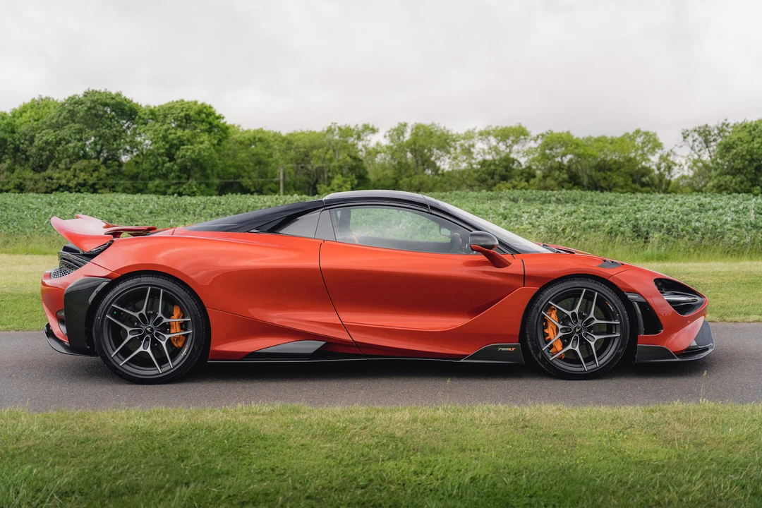 2022 McLaren 765LT Spider - Image 13 of 31