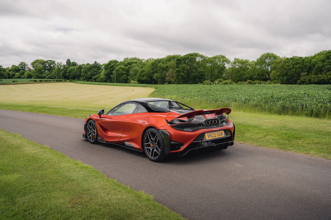 2022 McLaren 765LT Spider - Image 16 of 31