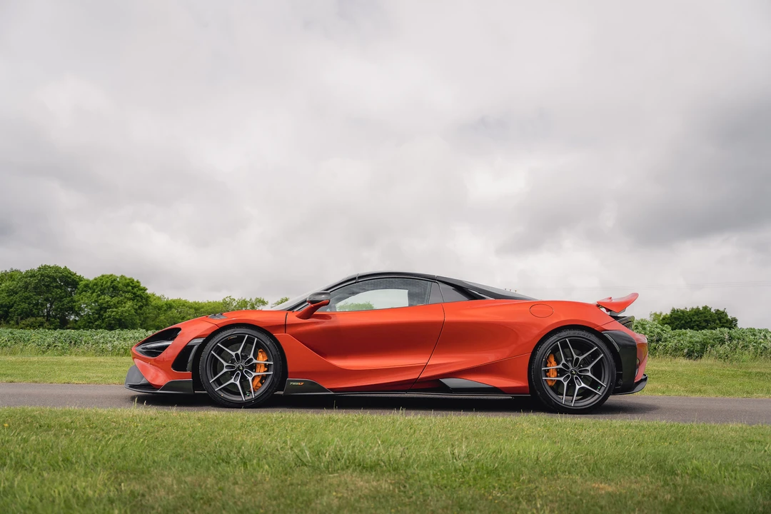 2022 McLaren 765LT Spider - Image 9 of 31