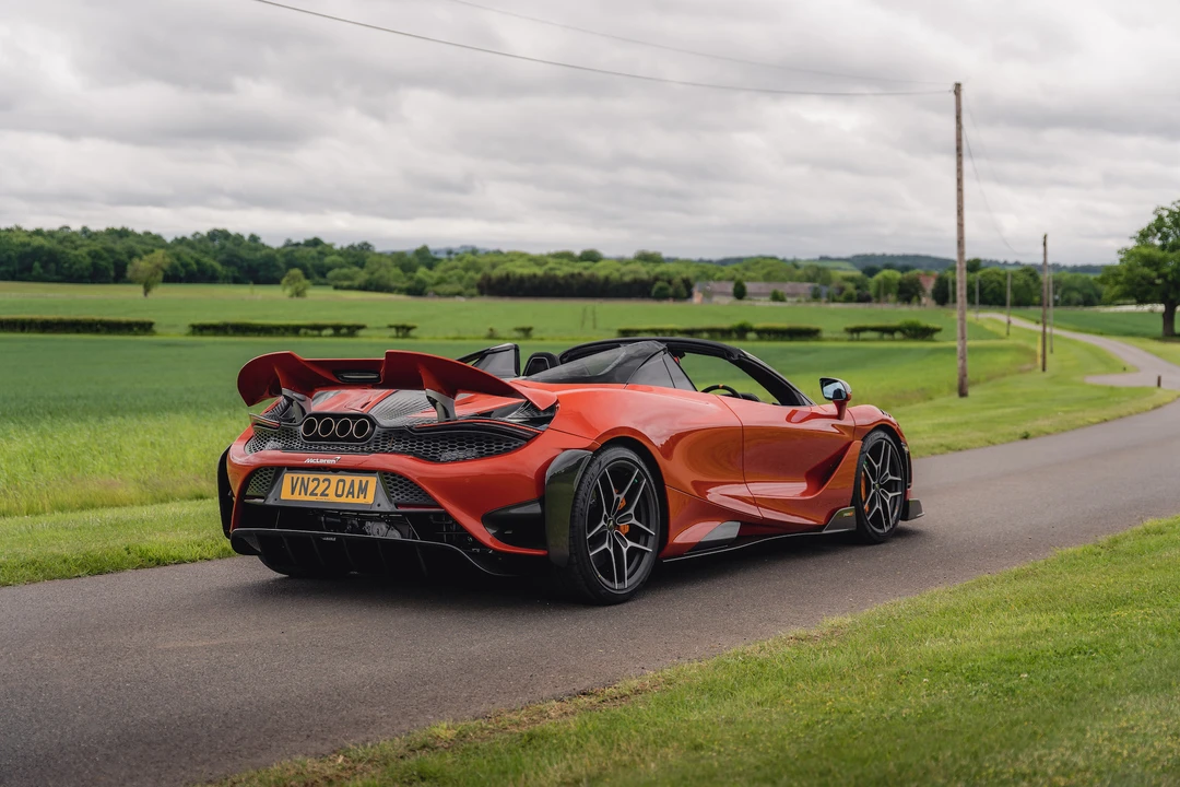 2022 McLaren 765LT Spider - Image 27 of 31