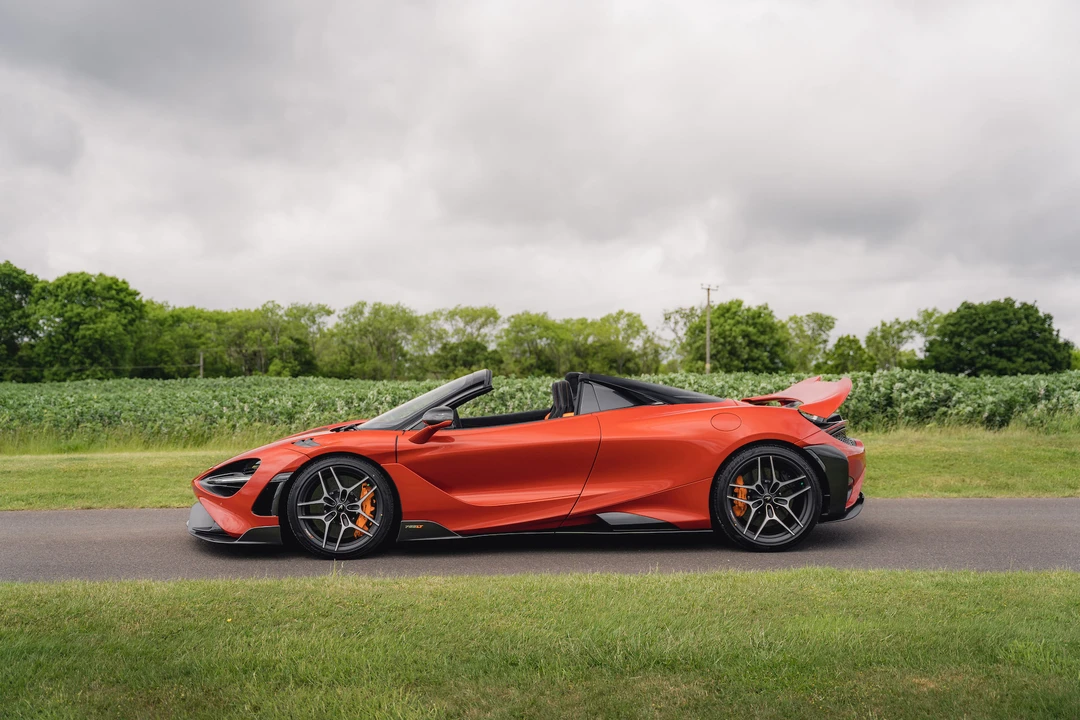 2022 McLaren 765LT Spider - Image 29 of 31