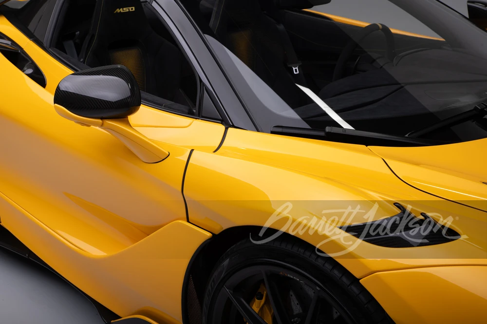 2022 McLaren 765LT Spider - Image 17 of 26