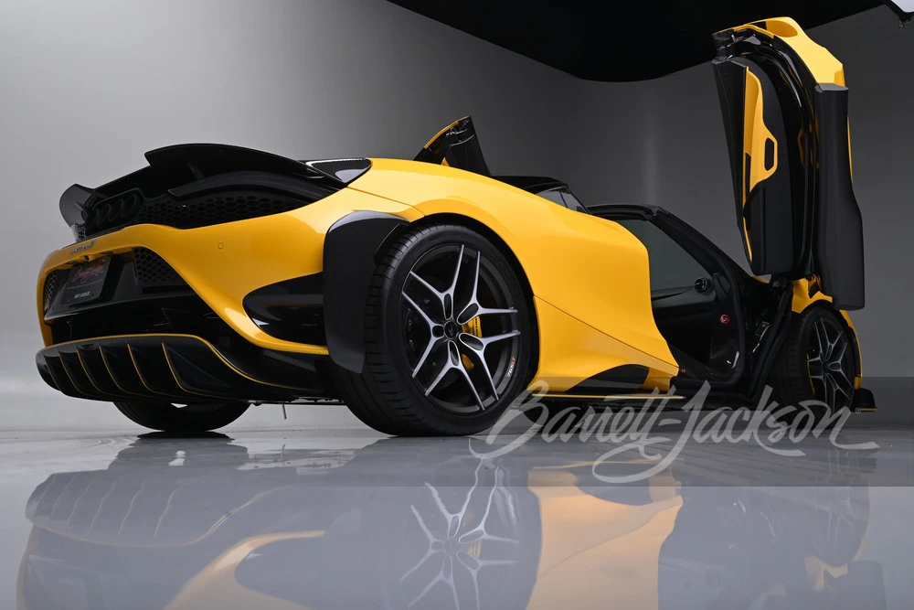 2022 McLaren 765LT Spider - Image 8 of 31