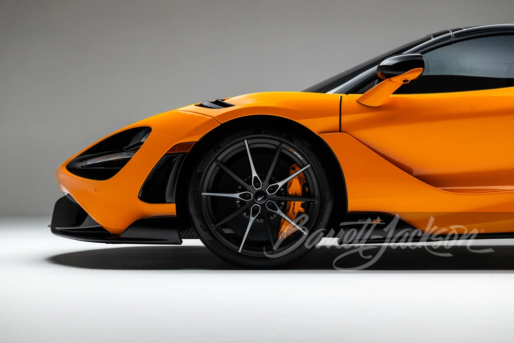 2022 McLaren 765LT Spider - Image 16 of 30