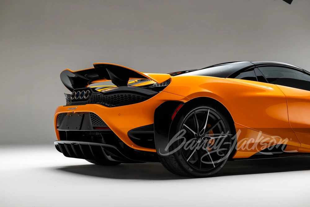 2022 McLaren 765LT Spider - Image 17 of 30