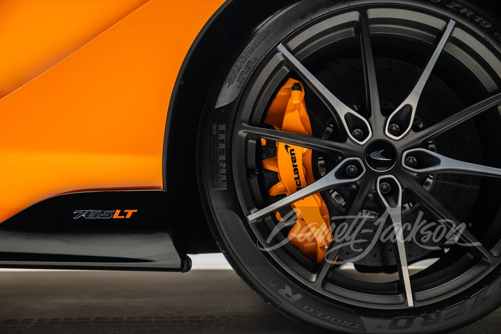 2022 McLaren 765LT Spider - Image 23 of 30