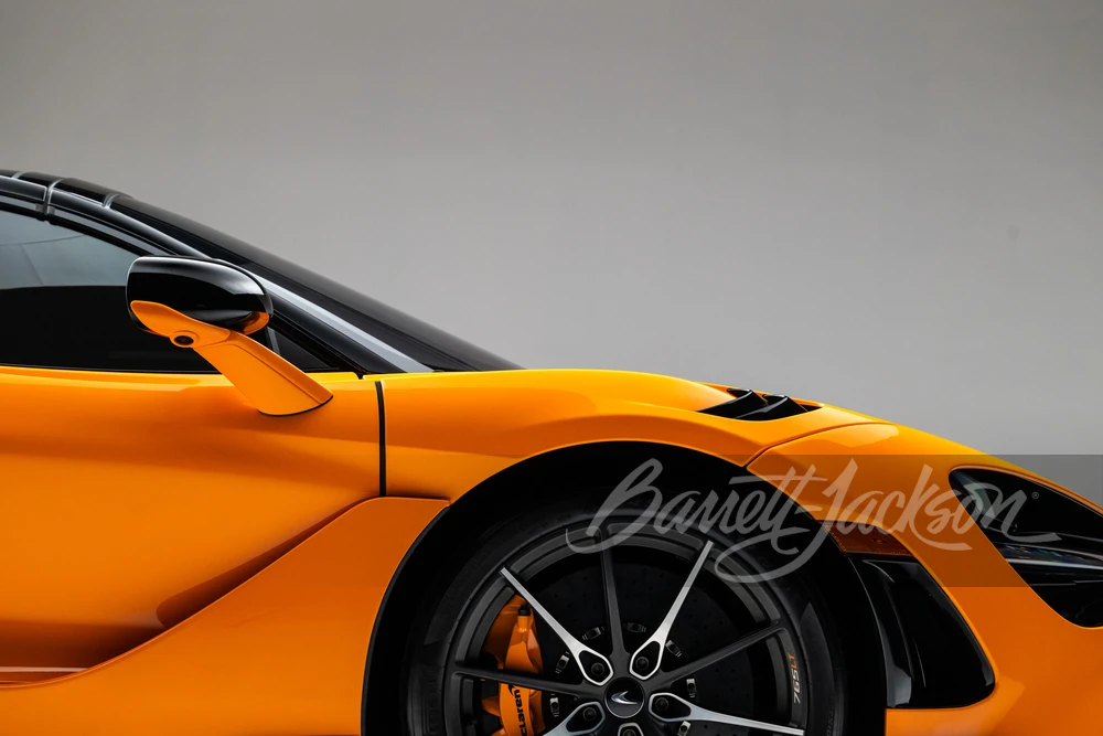 2022 McLaren 765LT Spider - Image 26 of 30