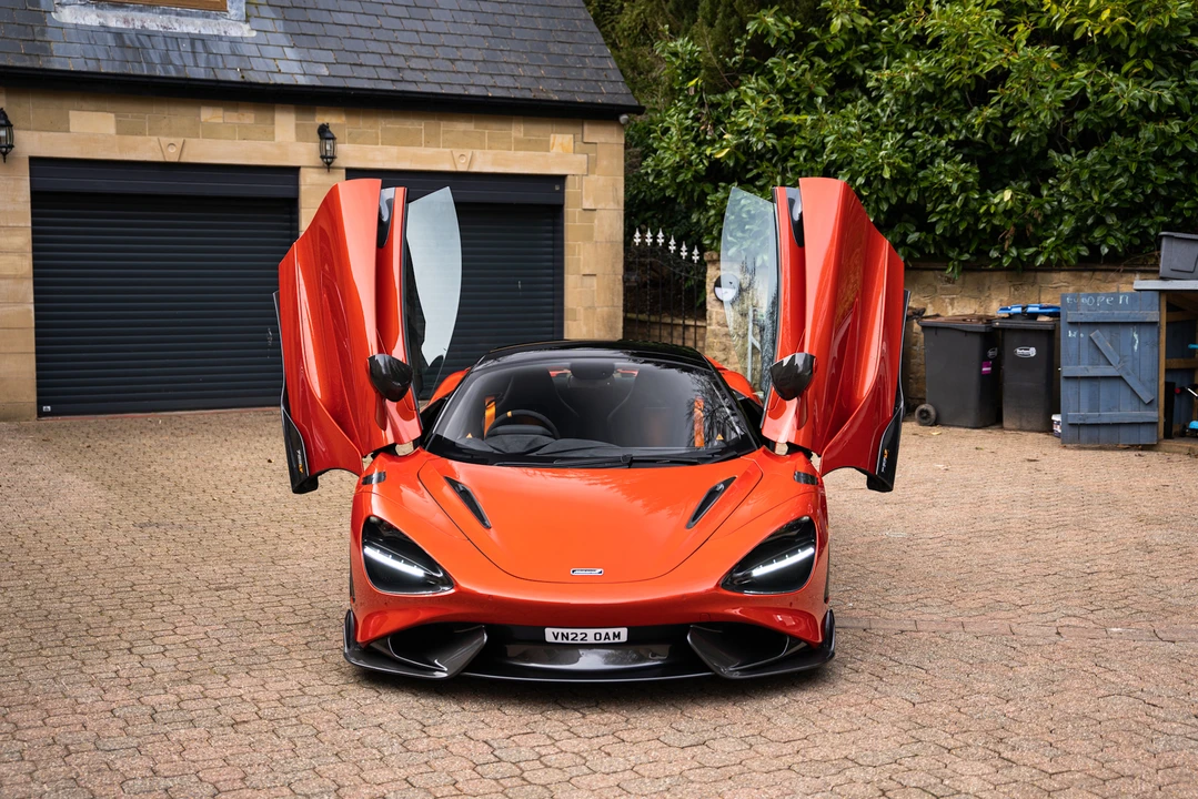 2022 McLaren 765LT Spider - Image 7 of 31
