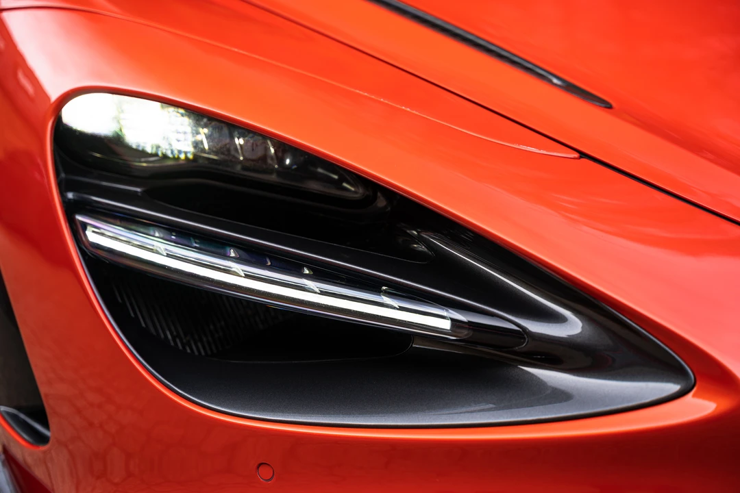 2022 McLaren 765LT Spider - Image 17 of 31