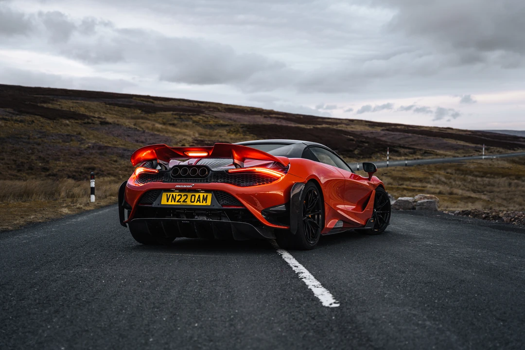 2022 McLaren 765LT Spider - Image 4 of 31