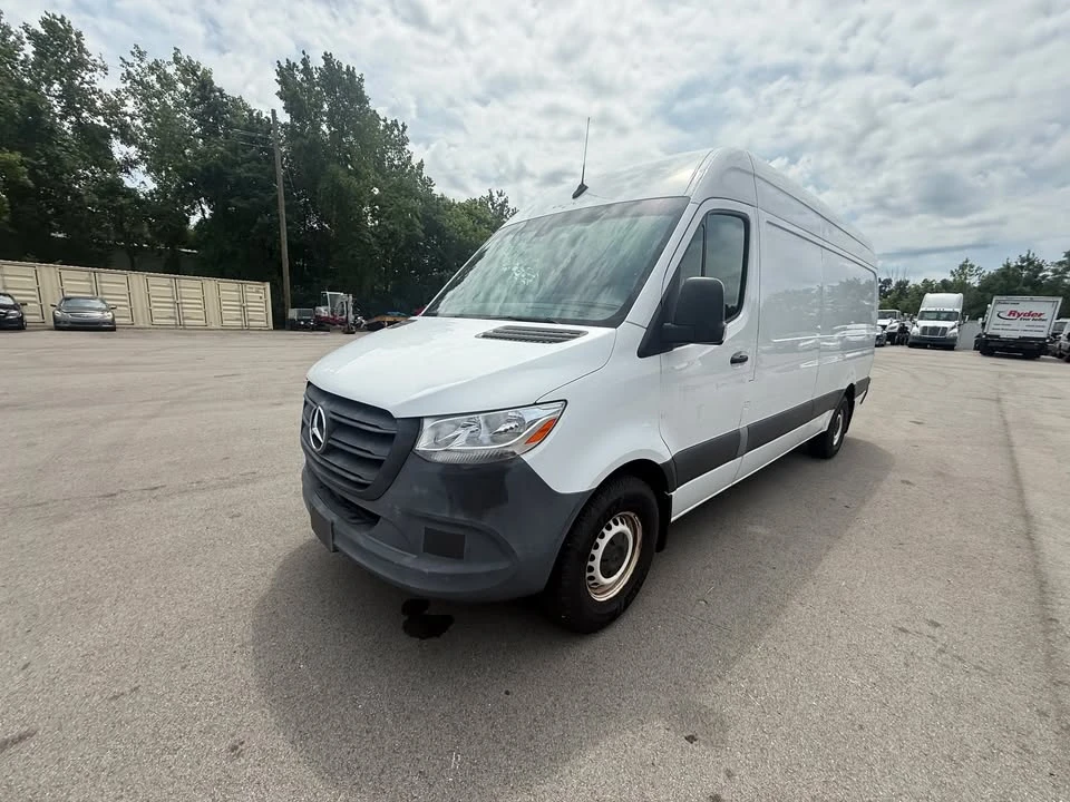 2022 Mercedes-Benz VS30 Sprinter - Image 2 of 16