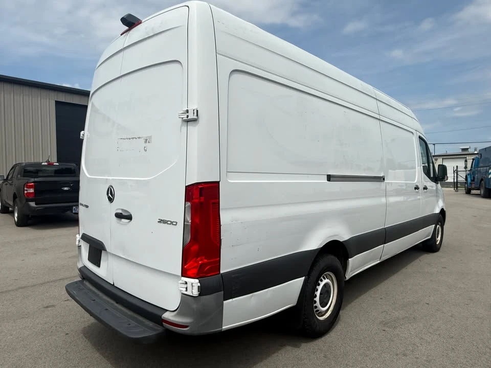 2022 Mercedes-Benz VS30 Sprinter - Image 14 of 16