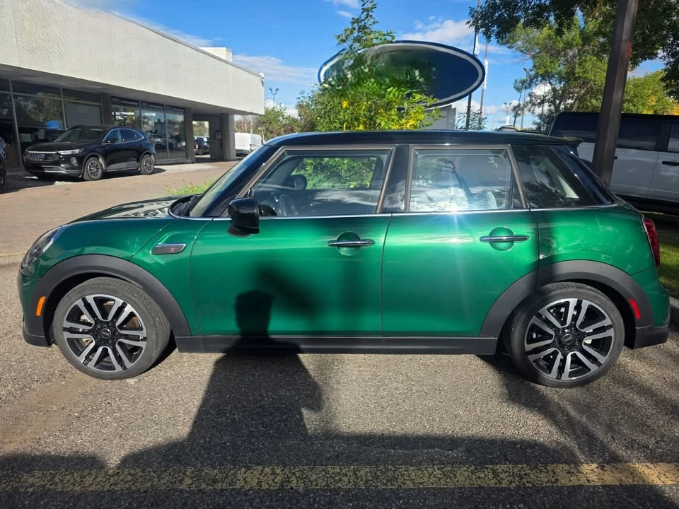 2022 Mini Mini Cooper S 3rd Gen - Image 2 of 8
