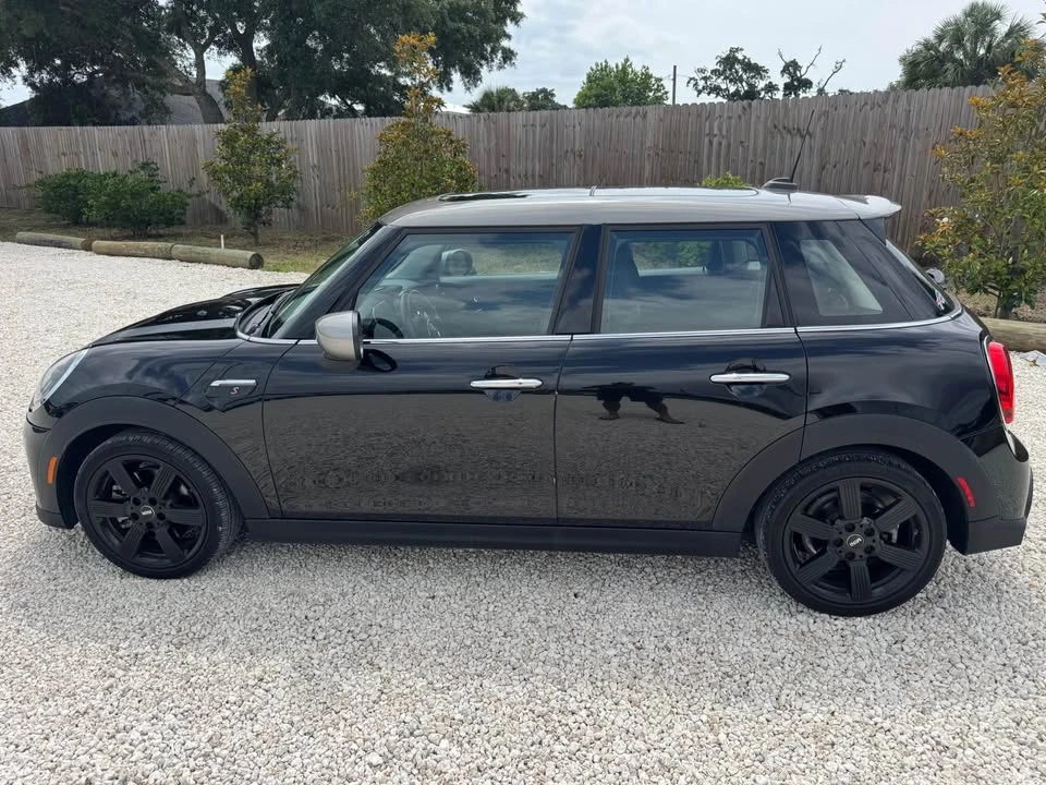 2022 Mini Mini Cooper S 3rd Gen - Image 8 of 17