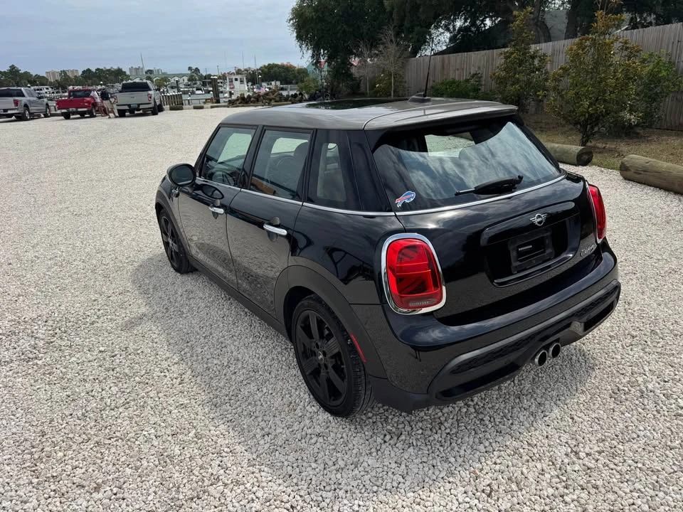 2022 Mini Mini Cooper S 3rd Gen - Image 7 of 17
