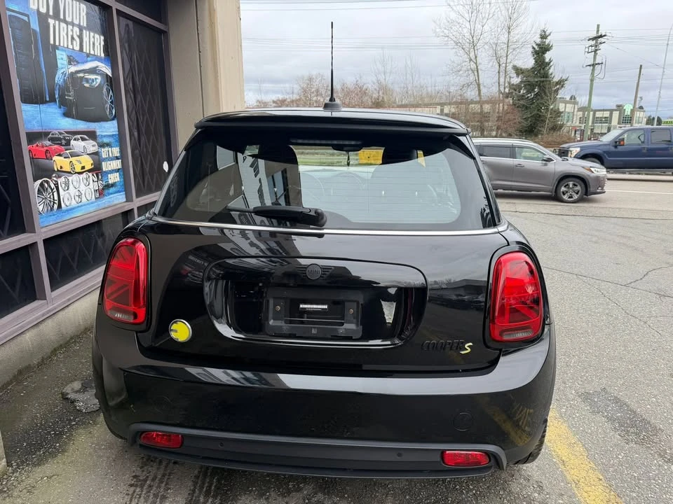 2022 Mini Mini Cooper S 3rd Gen - Image 5 of 15