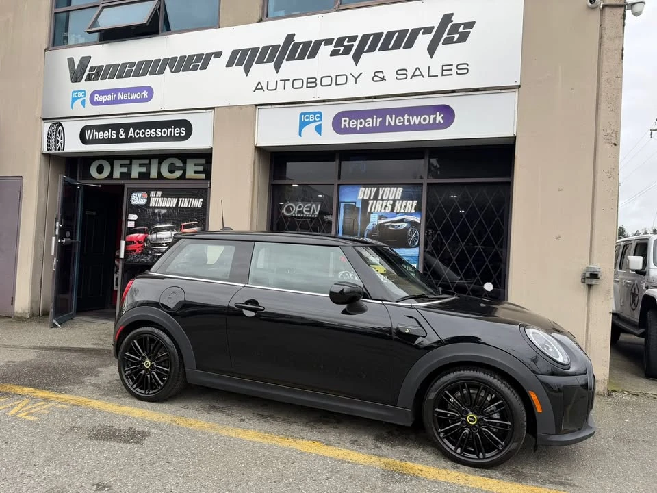 2022 Mini Mini Cooper S 3rd Gen - Image 3 of 15
