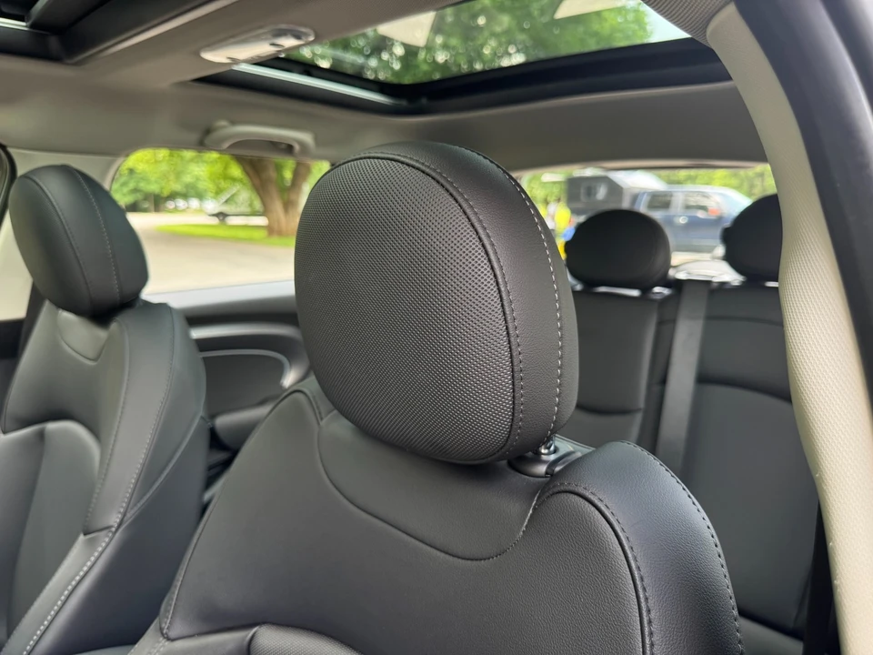 2022 Mini Mini Cooper S 3rd Gen - Image 16 of 21