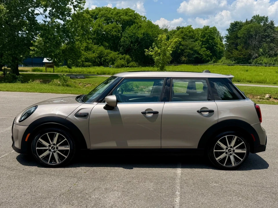 2022 Mini Mini Cooper S 3rd Gen - Image 8 of 12
