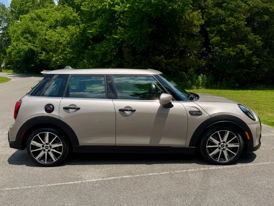 2022 Mini Mini Cooper S 3rd Gen - Image 7 of 21