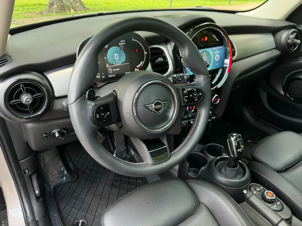 2022 Mini Mini Cooper S 3rd Gen - Image 19 of 21