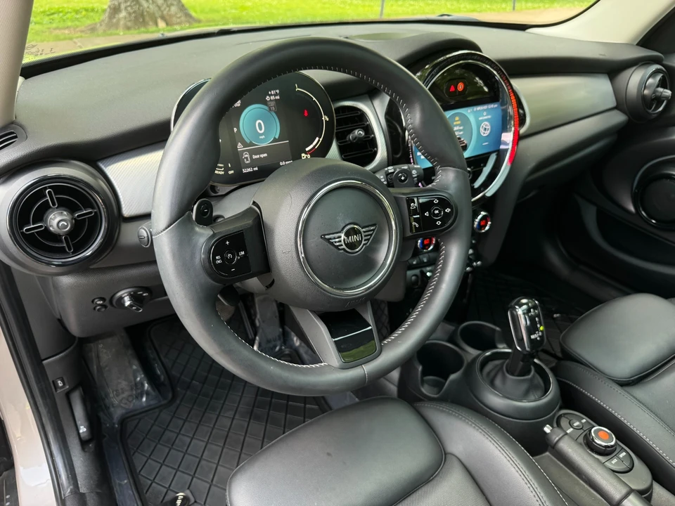 2022 Mini Mini Cooper S 3rd Gen - Image 19 of 21
