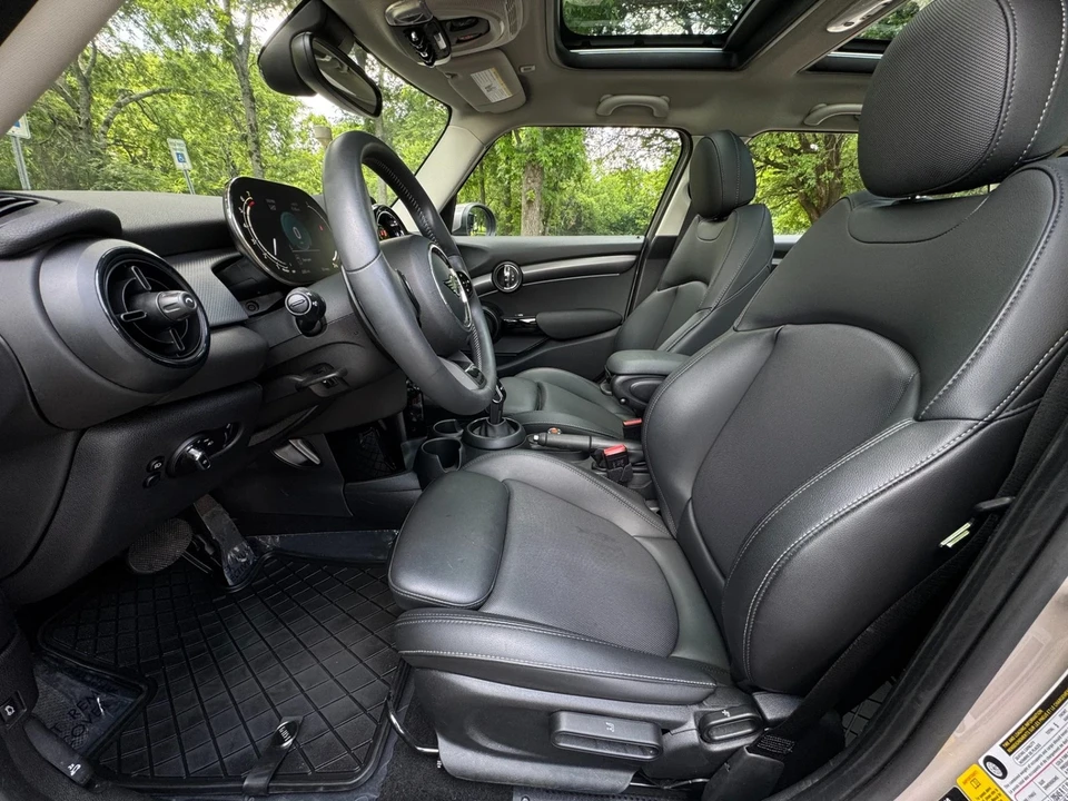 2022 Mini Mini Cooper S 3rd Gen - Image 9 of 12