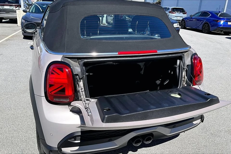 2022 Mini Mini Cooper S 3rd Gen - Image 18 of 19
