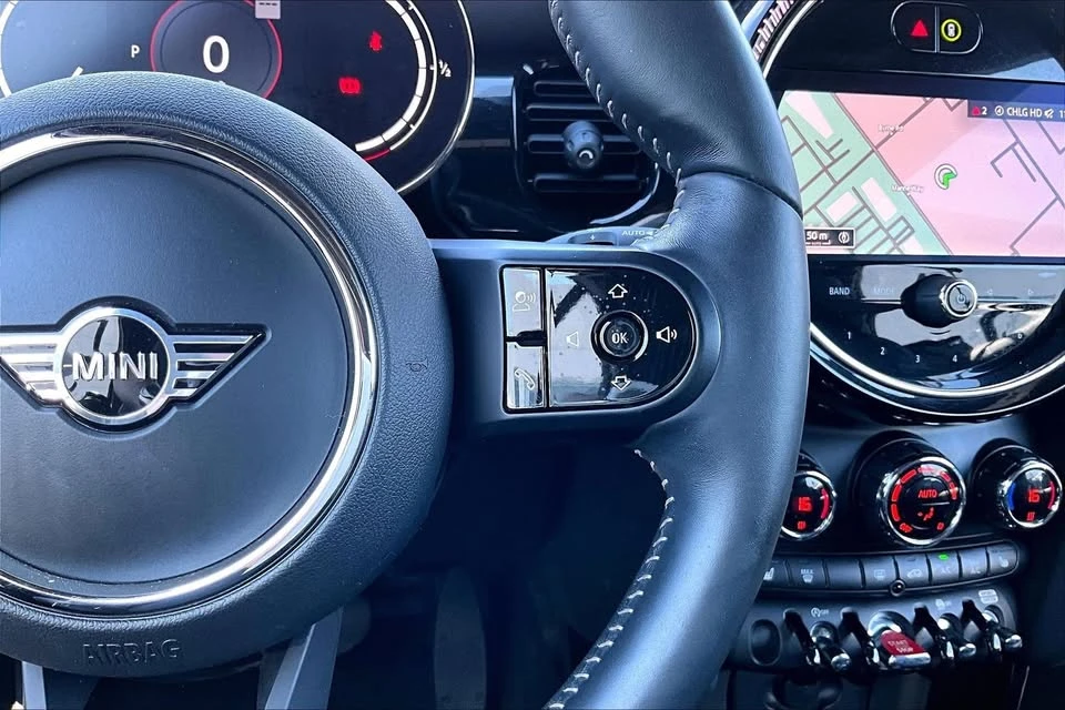 2022 Mini Mini Cooper S 3rd Gen - Image 16 of 19