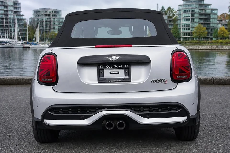2022 Mini Mini Cooper S 3rd Gen - Image 6 of 19