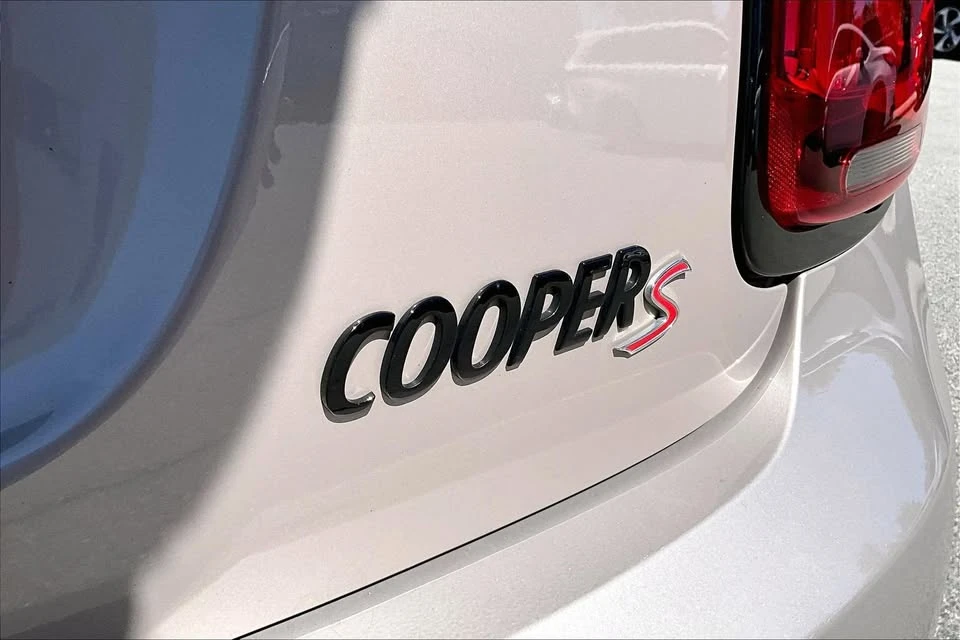 2022 Mini Mini Cooper S 3rd Gen - Image 17 of 19