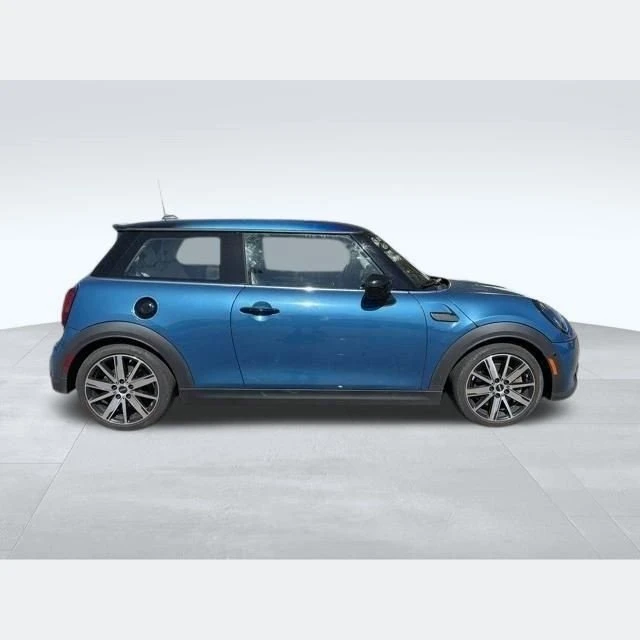 2022 Mini Mini Cooper S 3rd Gen - Image 11 of 12
