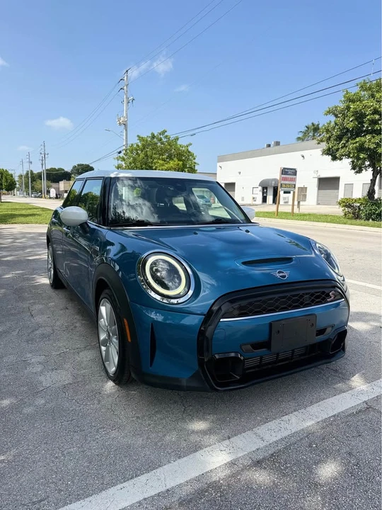 2022 Mini Mini 3rd Gen - Image 2 of 10