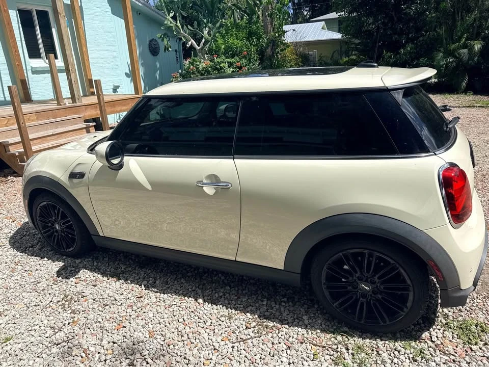 2022 Mini Mini 3rd Gen - Image 2 of 8