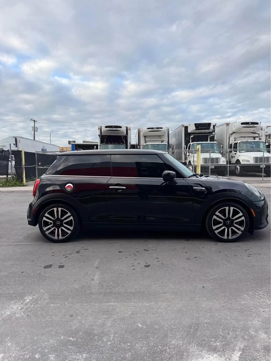 2022 Mini Mini Cooper S 3rd Gen - Image 7 of 10