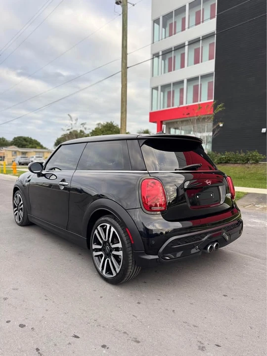 2022 Mini Mini Cooper S 3rd Gen - Image 4 of 10