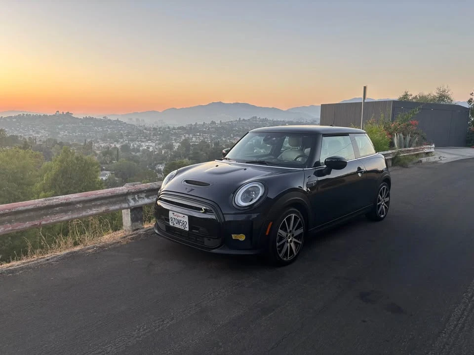 2022 Mini Mini 3rd Gen - Image 3 of 20