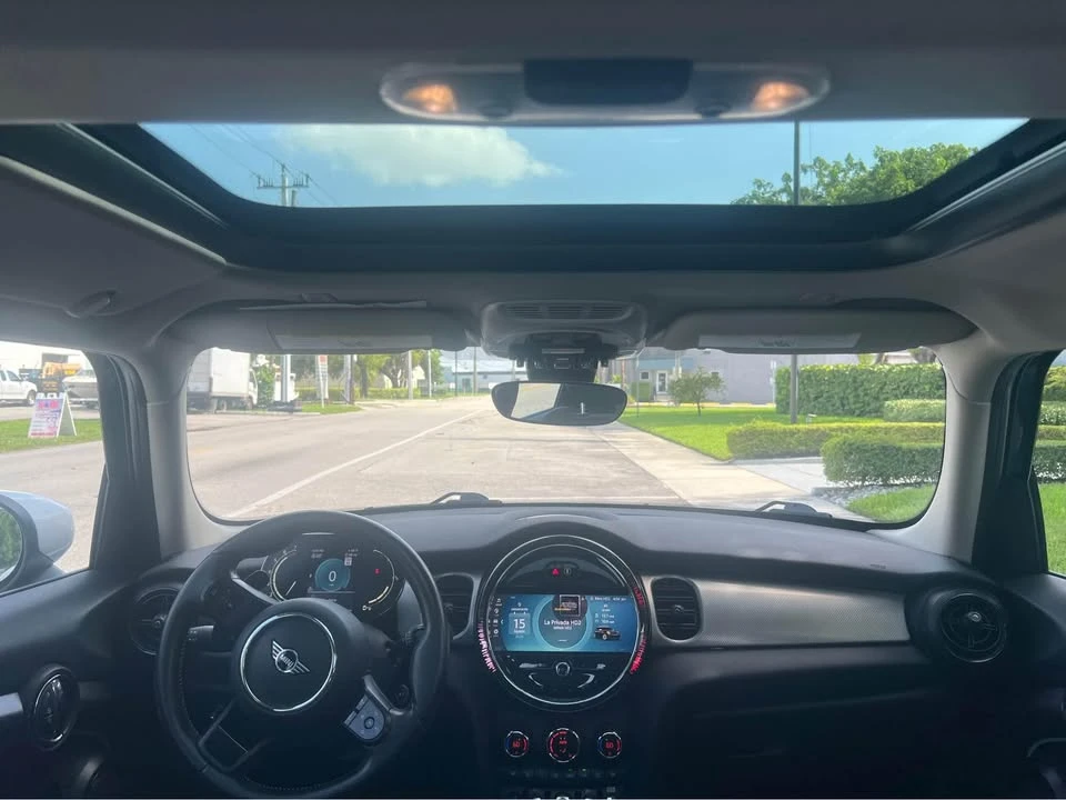 2022 Mini Mini 3rd Gen - Image 7 of 9