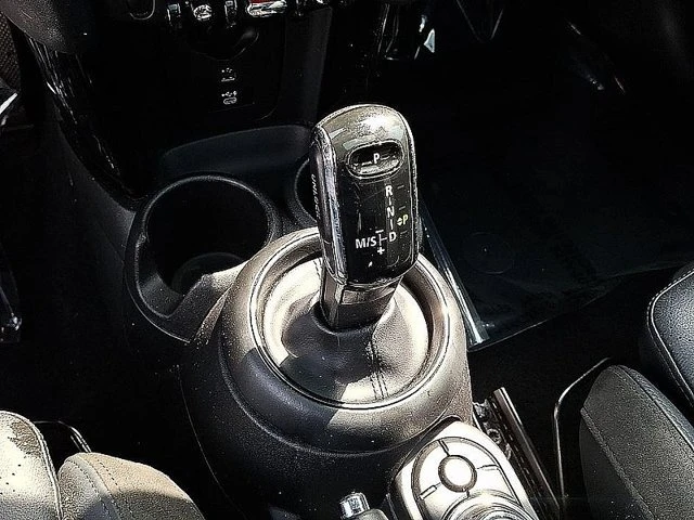 2022 Mini Mini Cooper S 3rd Gen - Image 8 of 16