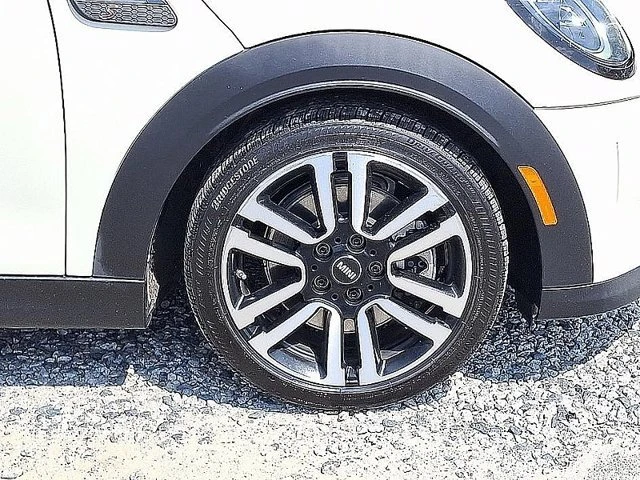 2022 Mini Mini Cooper S 3rd Gen - Image 15 of 16